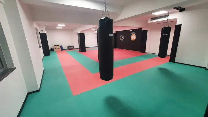 Impact Personal Gym — palestre-studio a Commenda, Roges — 2