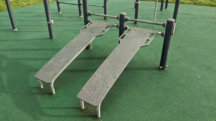 Parc de streetworkout — salle de fitness-studio à Rennes — 4