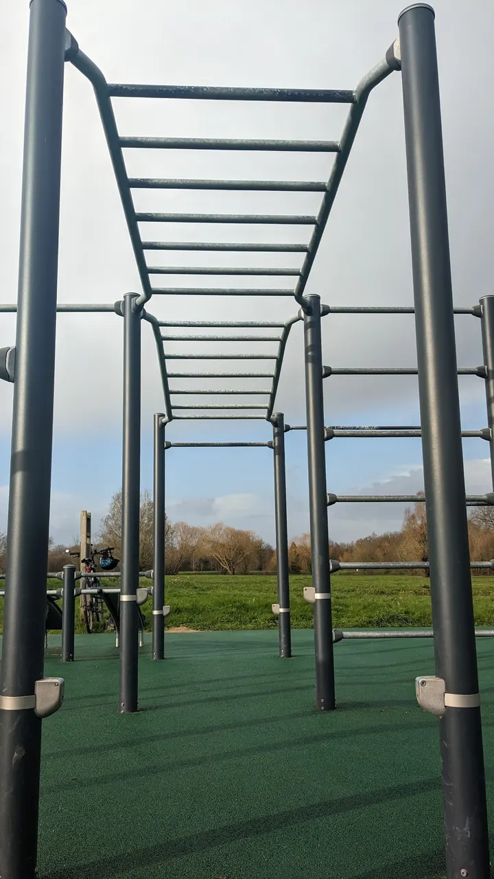 Parc de streetworkout — salle de fitness-studio à Rennes — 5