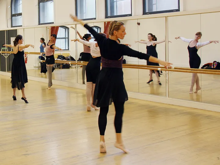 Alessandra Masoero Ballet Classes 35 Powis Square — dance-studio in London — 3