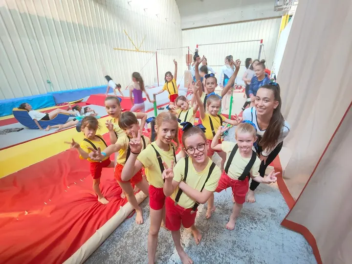 La Persévérante — gymnastique-studio au Pré, Le Mans — 3