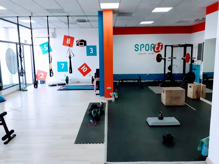 Sporti Health Club — entrenamiento personal-studio en Zaidín - Vergeles, Granada — 2