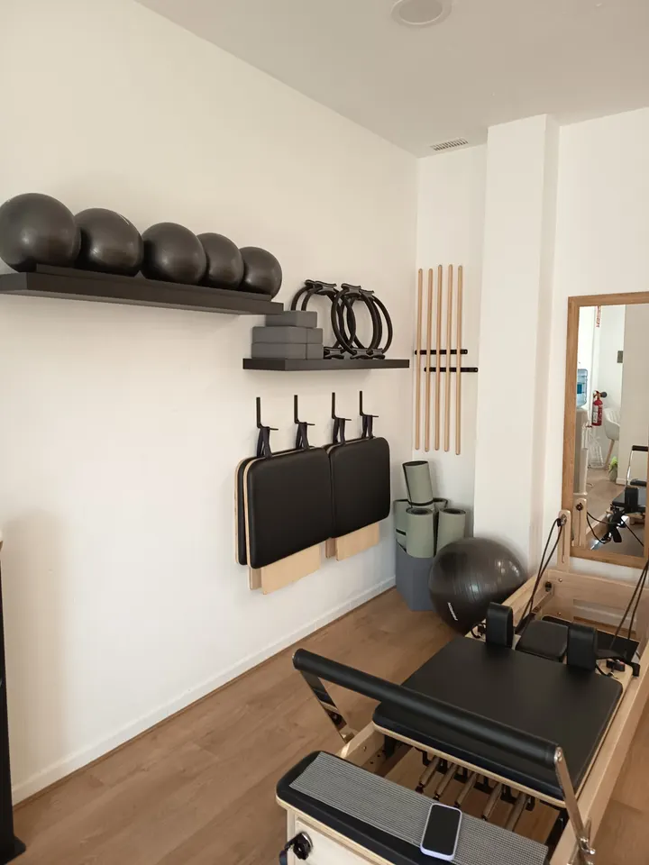 Estudio 16 Pilates reformer — Reformer Pilates en San Francisco, Málaga