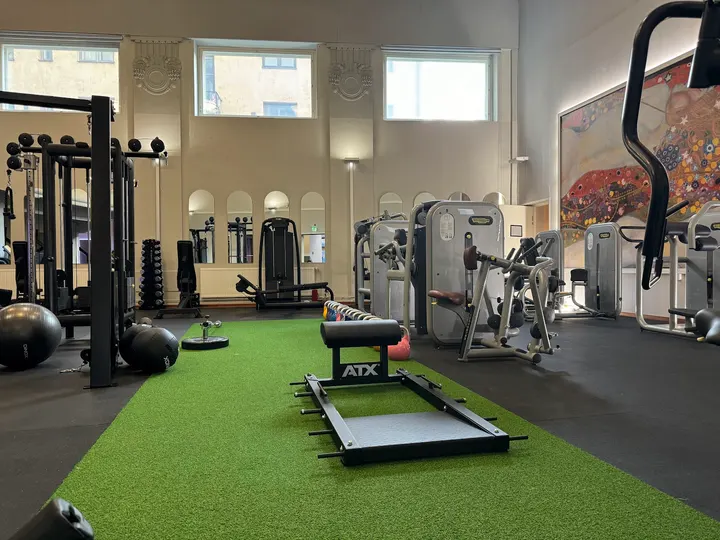 Bööna, naisten kuntosali — Fitnessstudio – Kallio, Helsinki
