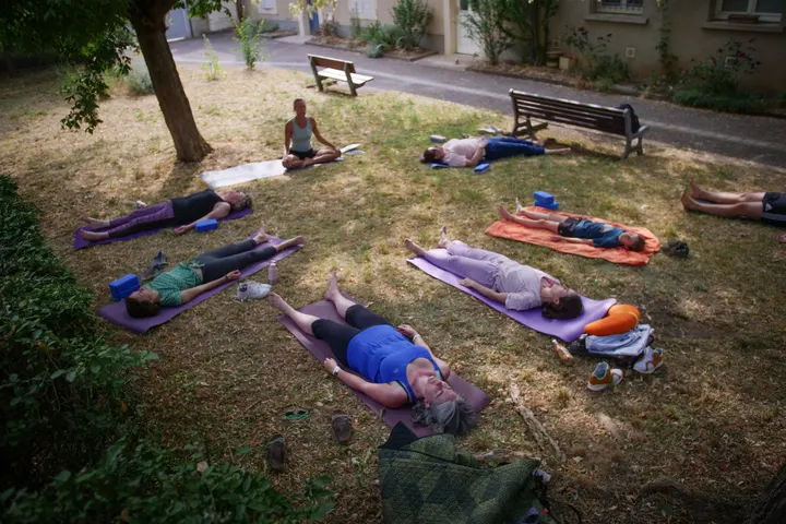 Yogamélie — Yoga à III Maisons, Crosne, Vayringe, Nancy