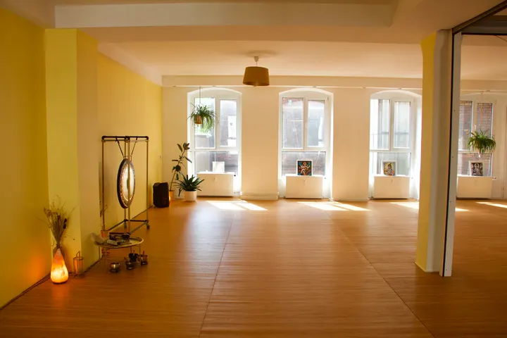 Sunny Samadhi @ Dharma Studios Berlin Neukölln — Yoga in Neukölln, Berlin