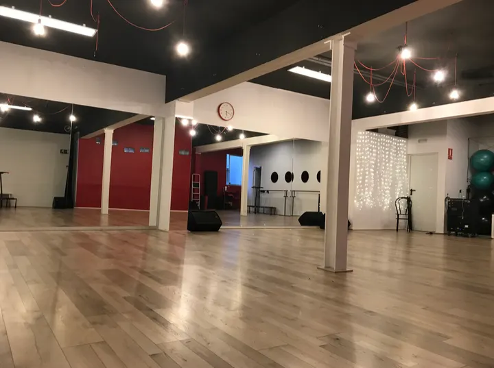 Hoop! — baile-studio en Sant Cugat del Vallès — 4