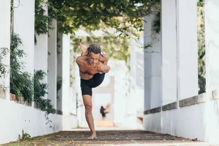 Cosmin Yogi — yoga-studio en Valencia — 3