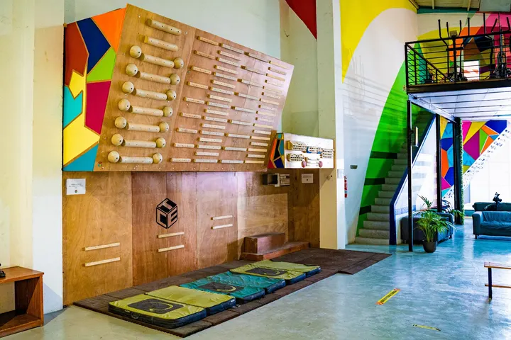 Centro Escalada Tenerife, S.L.U — escalada-studio en Pueblo Hinojosa, La Laguna — 2