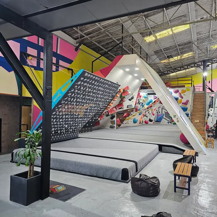 Centro Escalada Tenerife, S.L.U — escalada-studio en La Laguna — 5