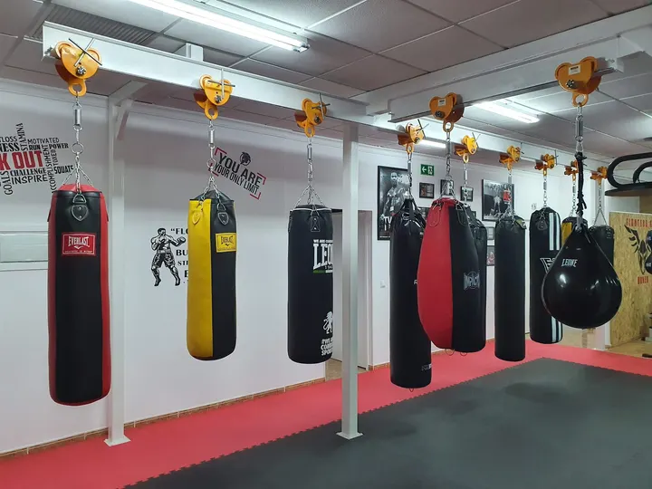 FIGHTERS GYM (Club de Boxeo y Lucha) — estudio de fitness-studio en Valencia — 3
