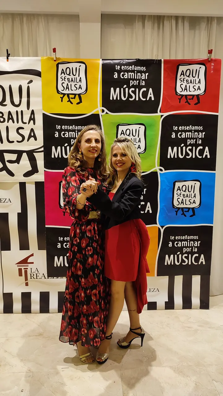 Aqui Se Baila Salsa — baile-studio en León — 4