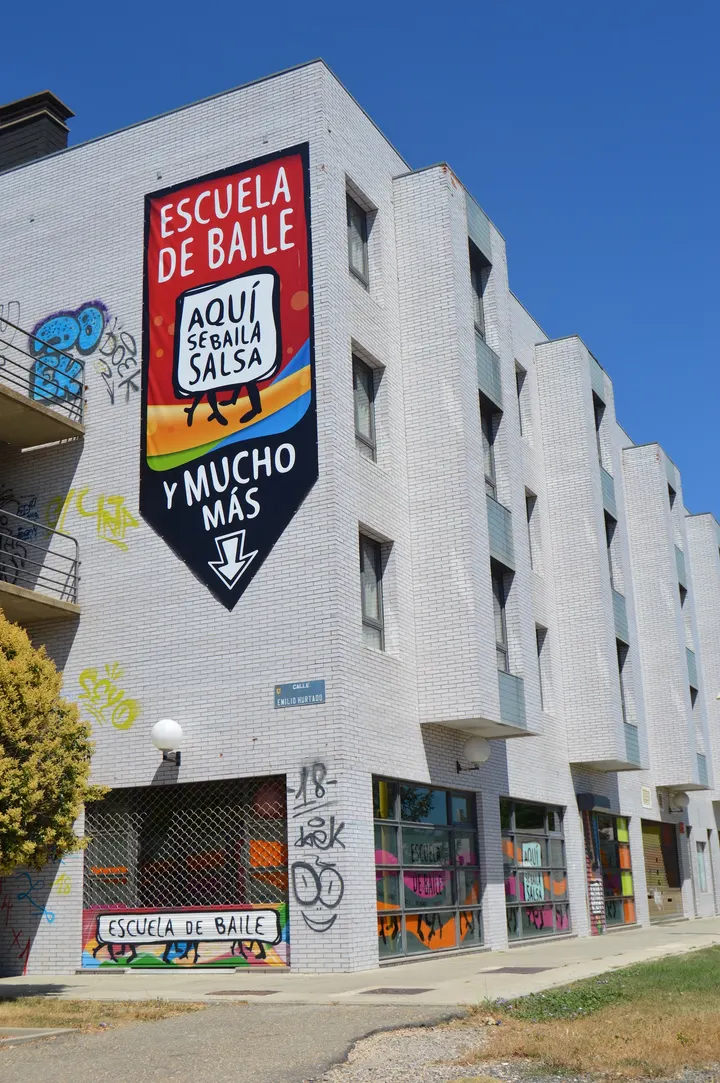Aqui Se Baila Salsa — Baile en San Lorenzo - La Palomera - San Mamés, León