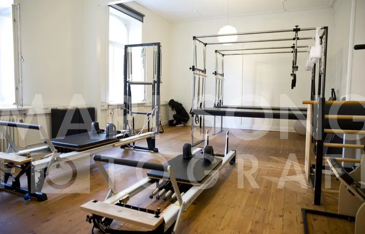 Jin Kim Pilates Stockholm — reformer pilates-studio i Östermalm, Stockholm