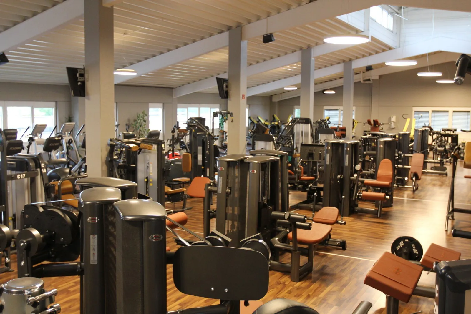 Infit Dachau — träningsstudio i München — 2