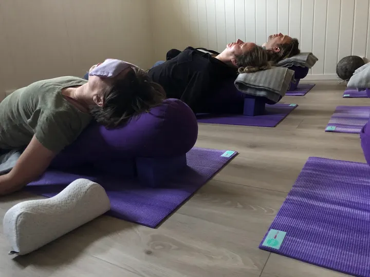 Yoga og Terapi Med Eileen Kase — Yoga i Gimle, Halden