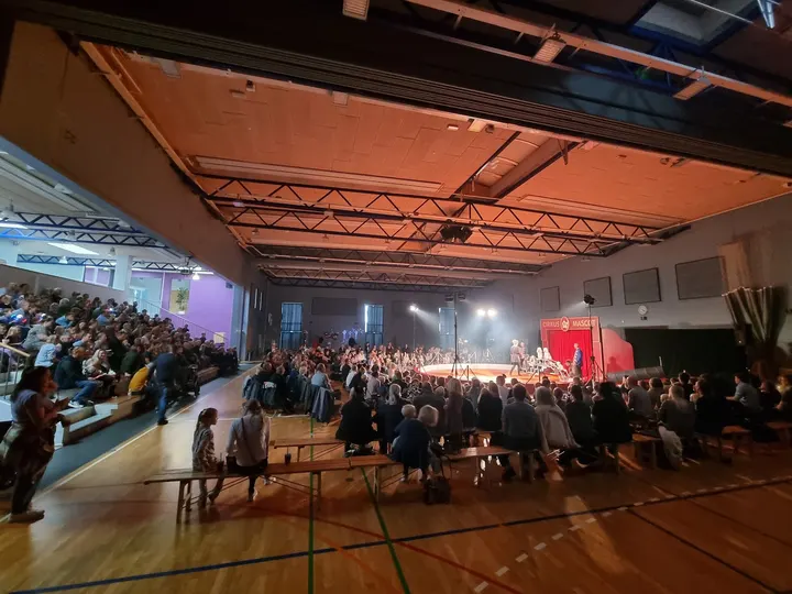 Den Selvejende Inst. Møllehøjhallen — træningsstudio i Arnbjerg, Viborg — 2