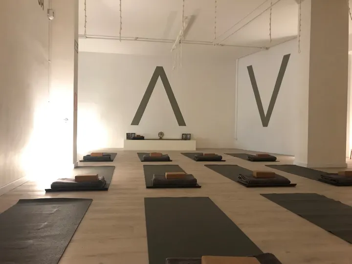 YogaOne Sagrada Familia — yoga-studio en l'Eixample, Barcelona — 2