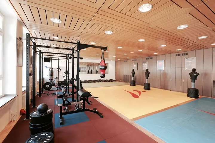 Tarek Abourous - Personal Trainer Düsseldorf - Taifun Coach — PT-Studio in Düsseltal, Düsseldorf