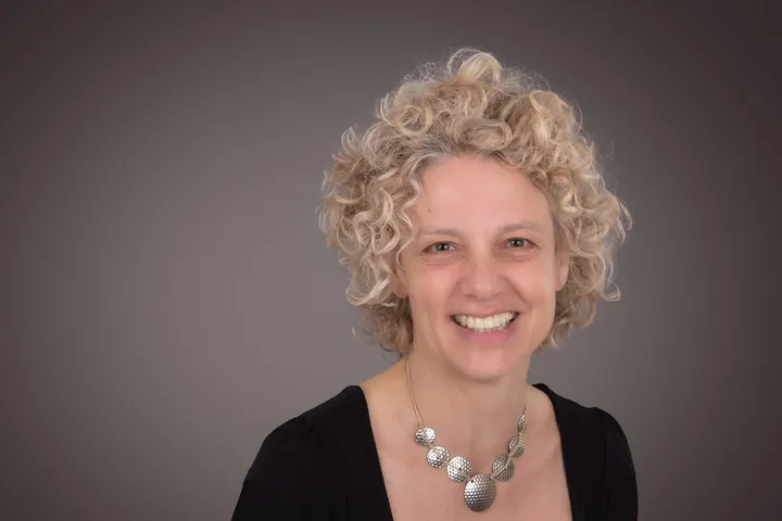 Monika Klingel — Yoga in Alt-Durlach, Karlsruhe
