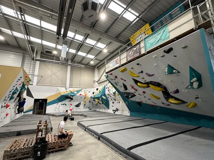 Boulder Indoor — escalada-studio en Lleida — 4