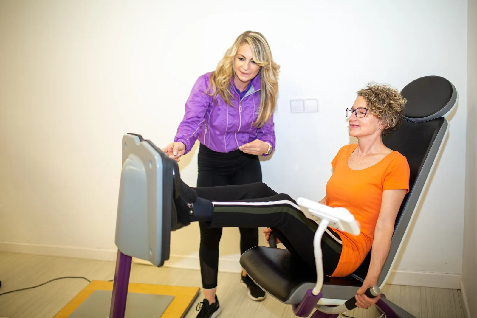 Curves Sant Cugat del Vallès - Gimnasio para Mujeres Barcelona — estudio de fitness-studio en Sant Cugat del Vallès — 3
