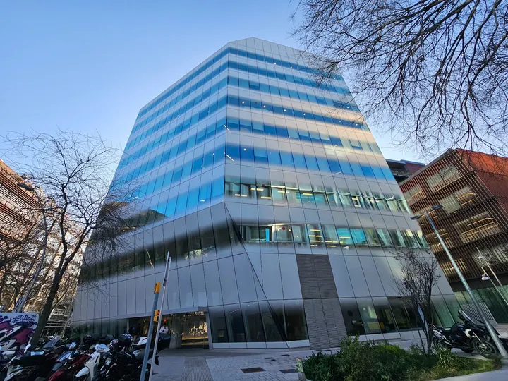 Urban Gorillas - Hexagon Glories Office — estudio de fitness-studio en Sant Martí, Barcelona — 2