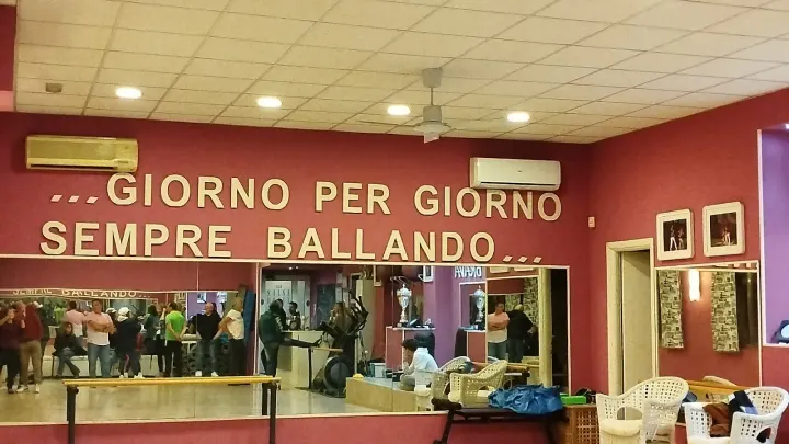 ASD SALSABRAVA — danza-studio a San Piero a Ponti — 2