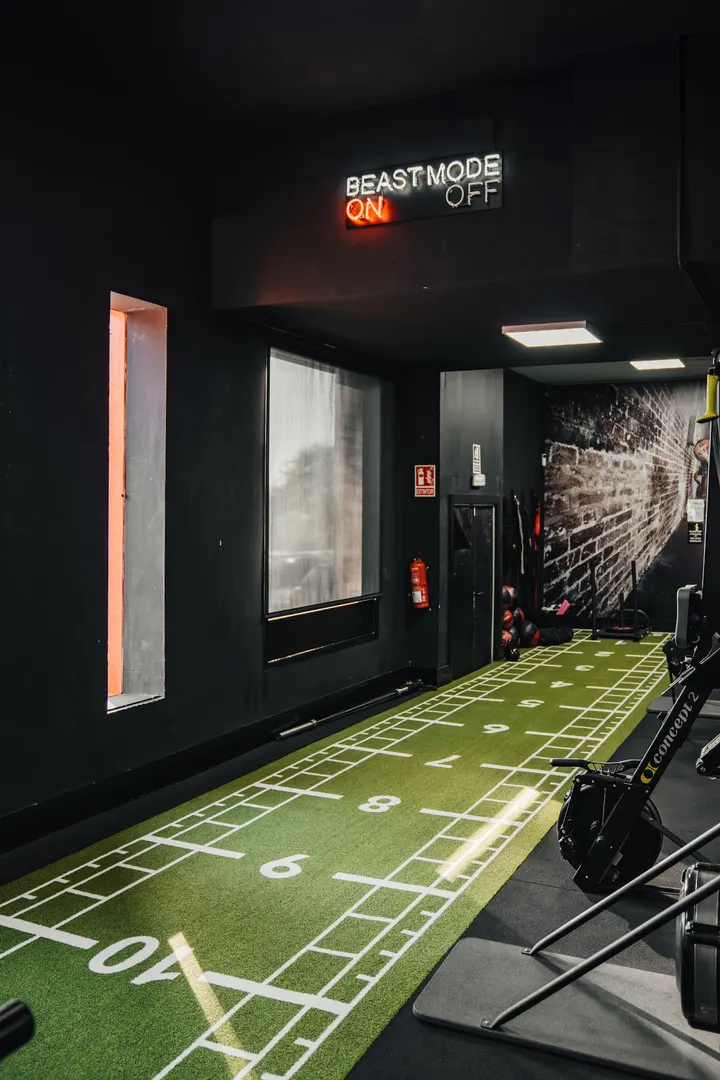 Reebok Hybrid — Estudio de fitness en Salto del Agua, Marbella