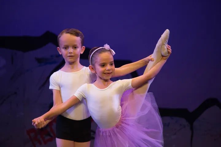 Addiction School — danza-studio a Colognola, Bergamo — 3