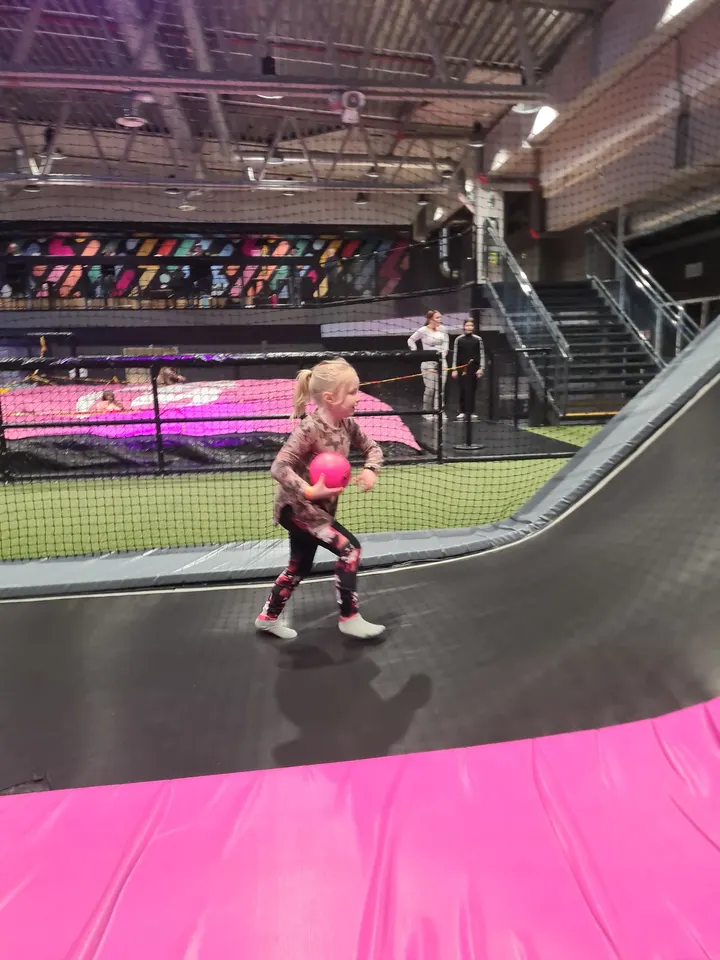 Yoump Kungens Kurva — gymnastik-studio i Kungens kurva, Kungens Kurva — 2