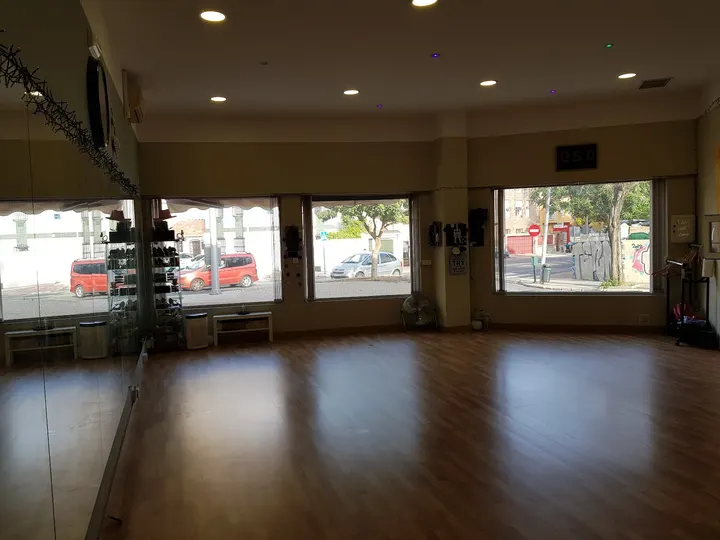 Bailes de Salón Málaga — baile-studio en Mármoles (Cruz de Humilladero), Málaga — 2