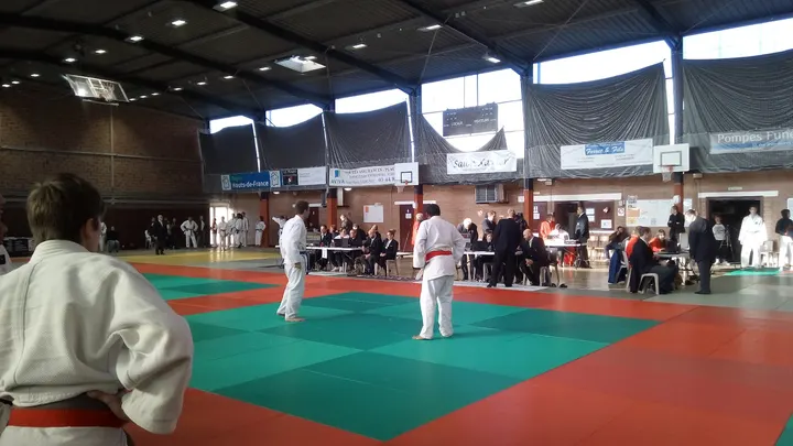 Centre Aquatique Philippe Loisel — salle de fitness-studio à Breteuil — 2