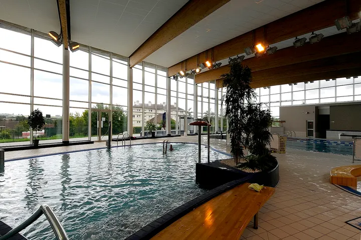 Centre Aquatique Philippe Loisel — salle de fitness-studio à Breteuil — 5