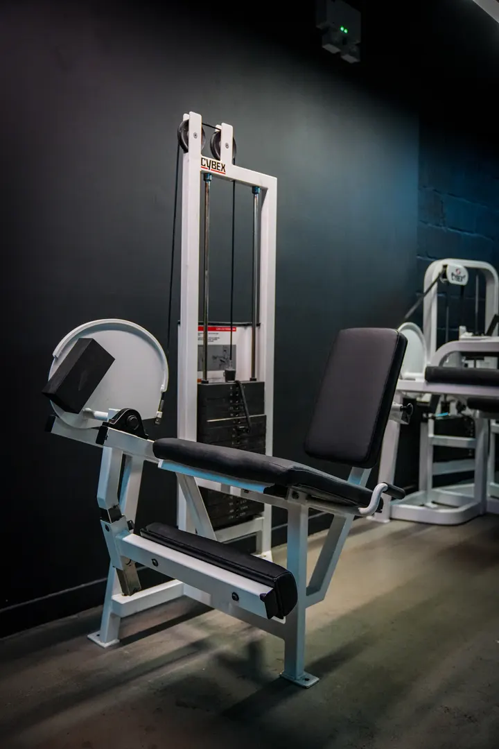Barbell Lounge - #1 Premium Boutique Gym in Maidenhead // Gym & Coffee — strength-studio in Maidenhead — 3