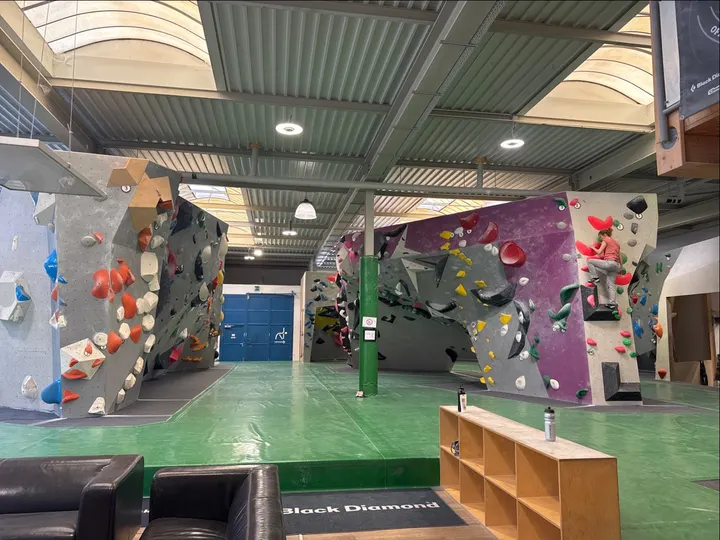 Boulderhalle Boulderkitchen Freiburg — Klettern in Sankt Georgen Nord, Freiburg im Breisgau