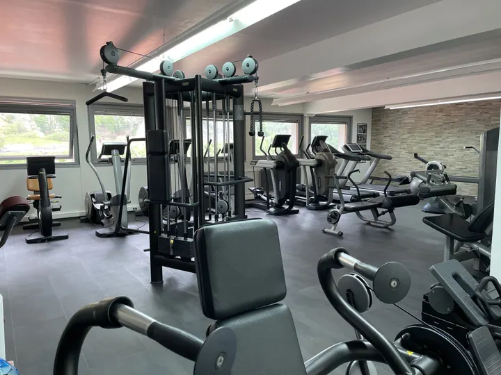 O Fit — salle de fitness-studio à Hauts de Bienne — 3