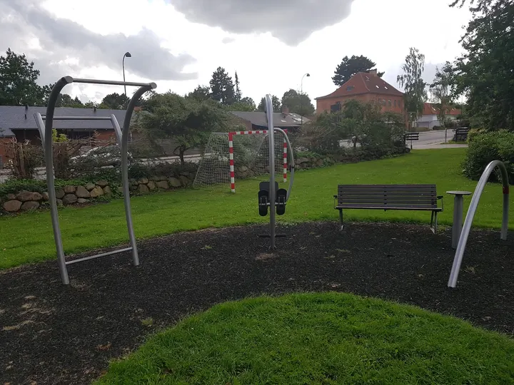 Outdoor Fitness Park — træningsstudio i Hellerup — 2