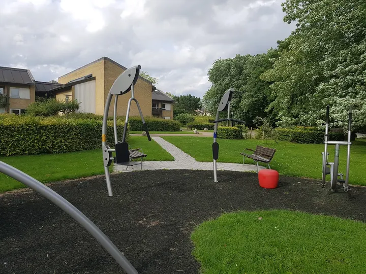 Outdoor Fitness Park — Træningsstudio i Hellerup, Hellerup
