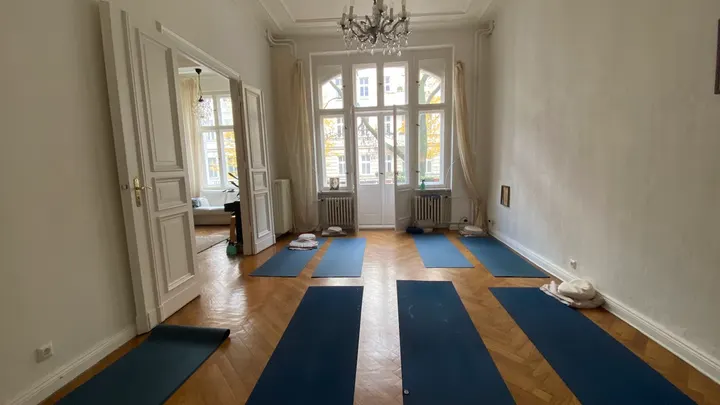 Hamsa Yoga — Yoga in Charlottenburg, Berlin