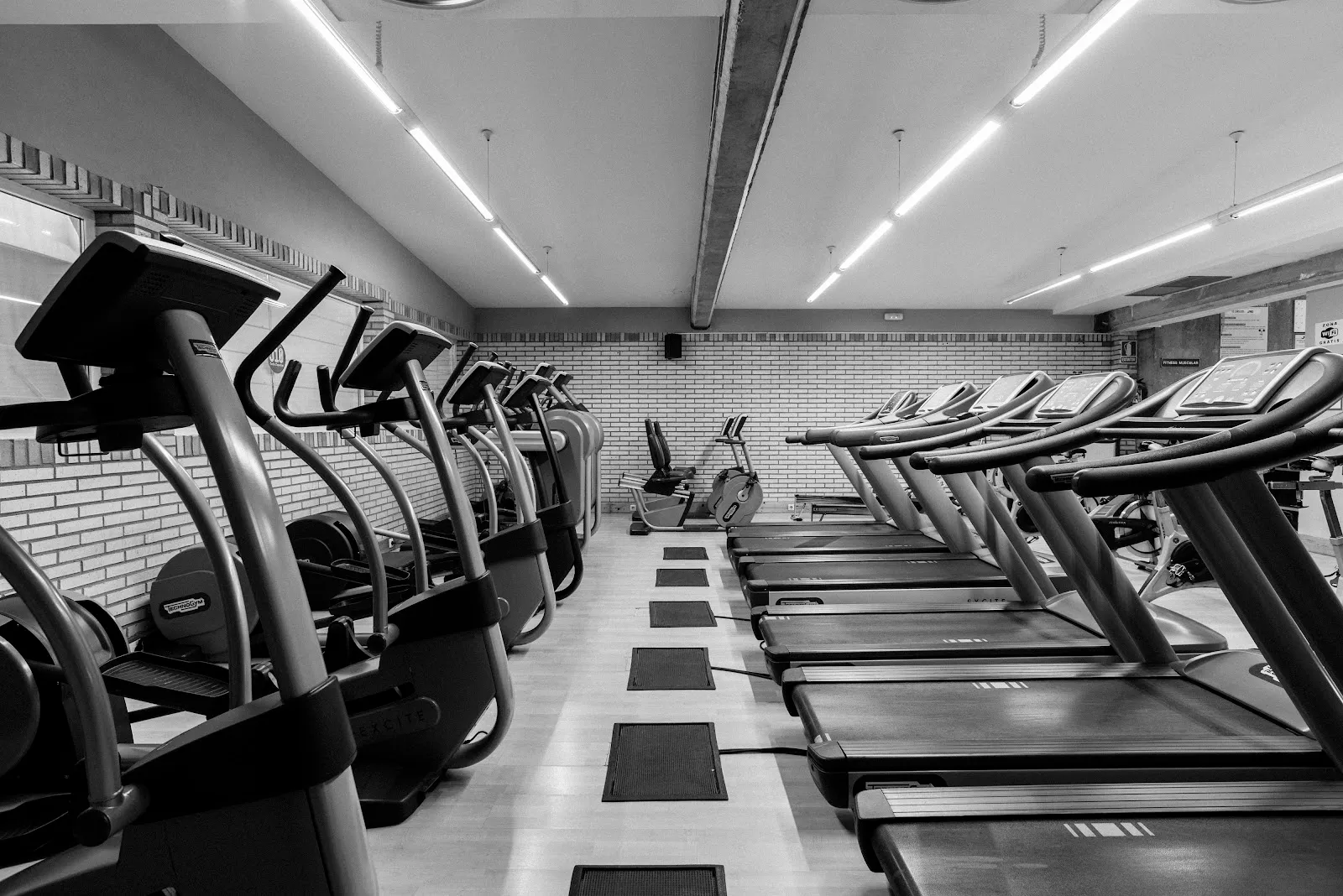 Centro Deportivo J10 — estudio de fitness-studio en Huesca — 2