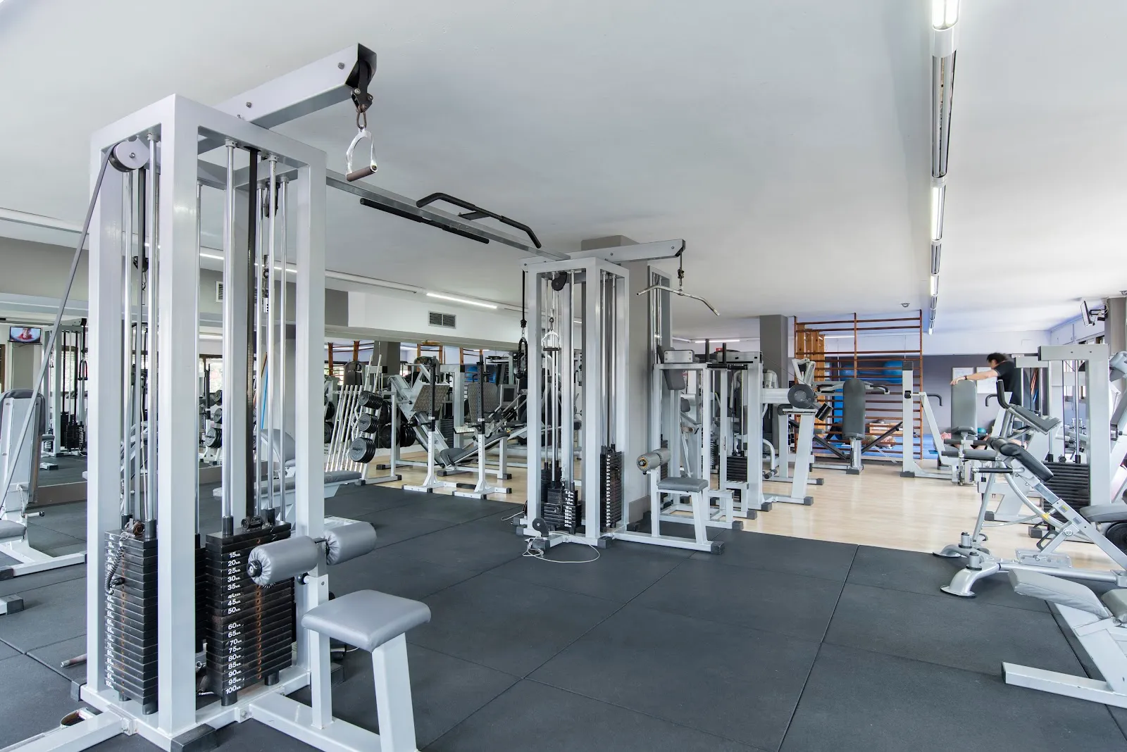 Centro Deportivo J10 — estudio de fitness-studio en Huesca — 3