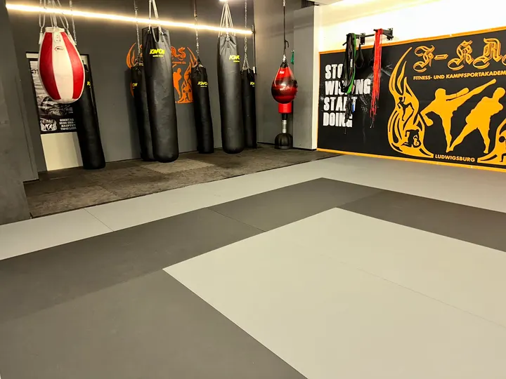 Fitness- und Kampfsportakademie Süd — kampfsport-studio in Neckarweihingen, Ludwigsburg-Neckarweihingen — 2