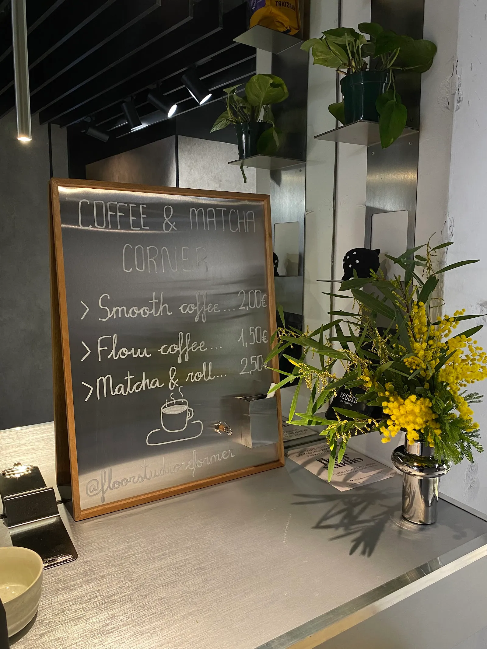 Floor Studio | Pilates Refomer en máquina | Barre — pilates-studio en Centro, Getafe — 3