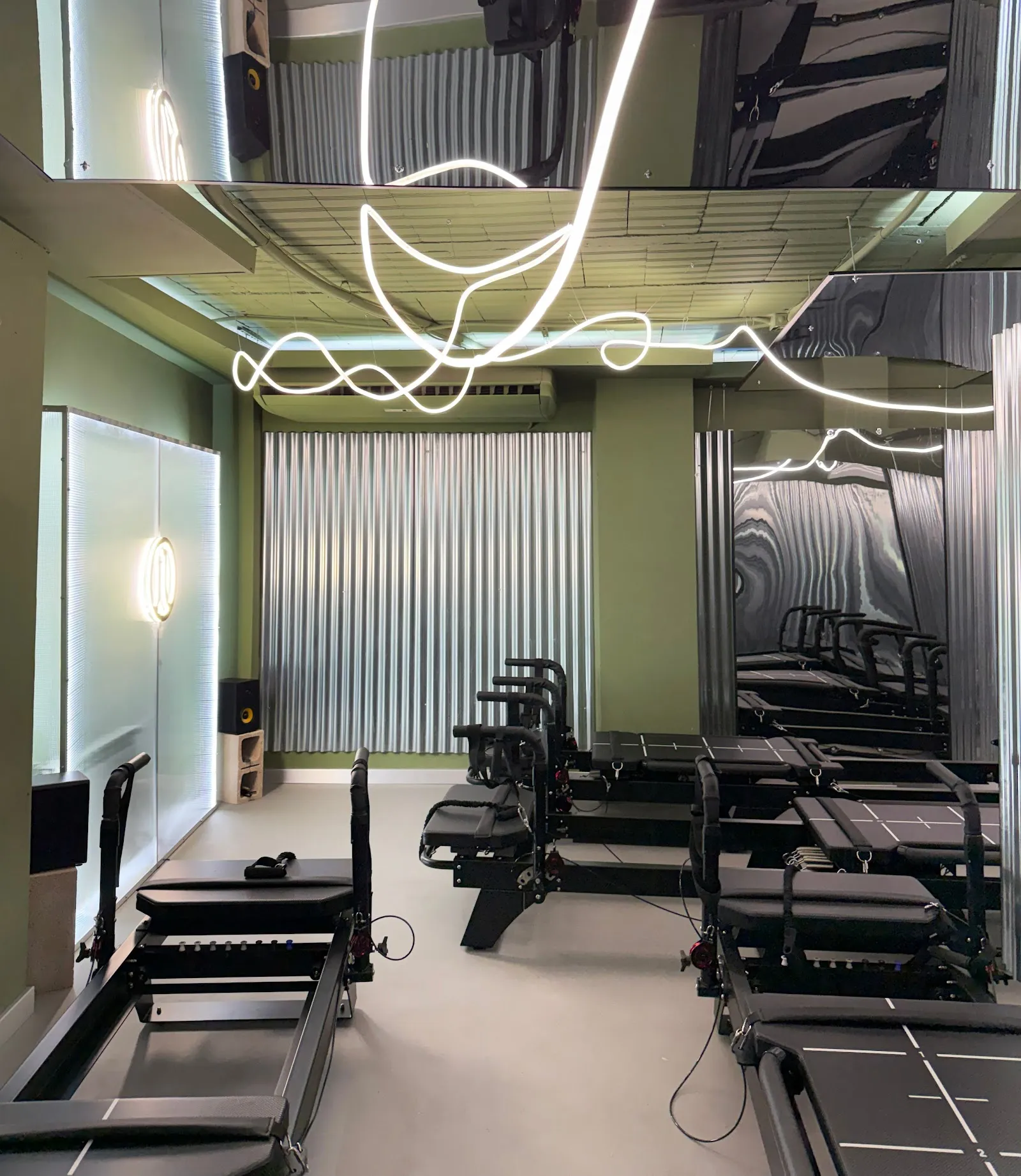 Floor Studio | Pilates Refomer en máquina | Barre — pilates-studio en Getafe — 5