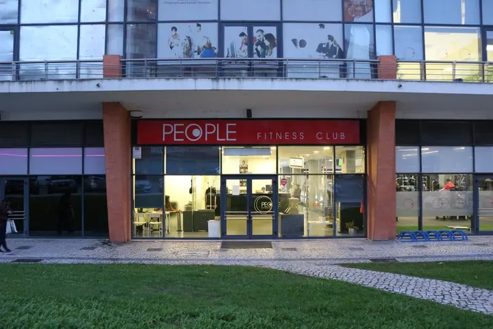 People Family Club Rua Casal da Ligeira — ginásio-studio em Ral, Sintra — 2