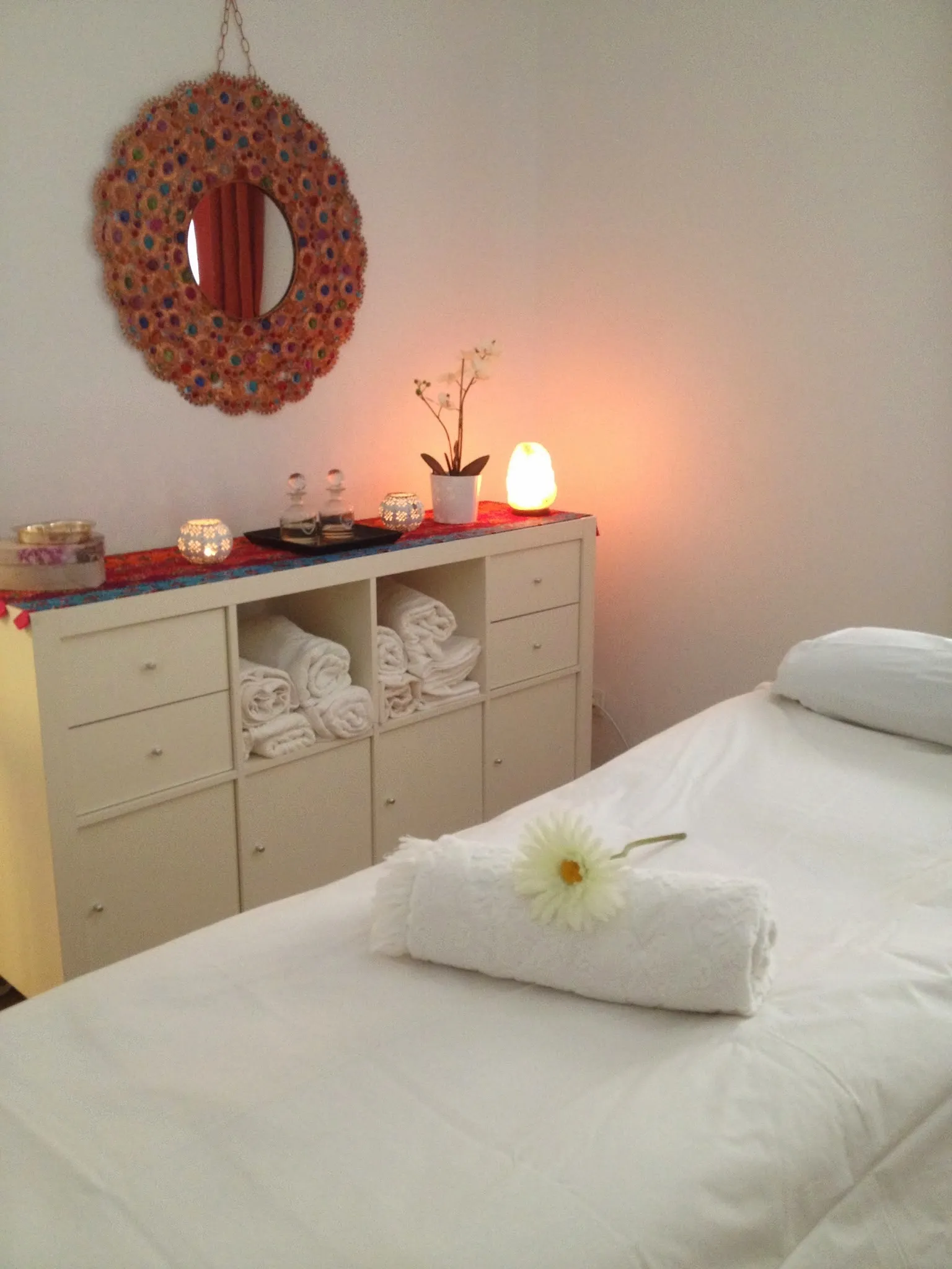 Unna Life | Yoga, meditación, ayúrveda y más... — yoga-studio en Chamberí, Madrid — 2
