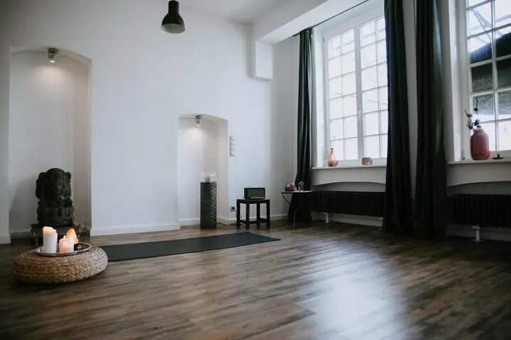 Reni Yoga — yoga-studio in Wald, Solingen — 2
