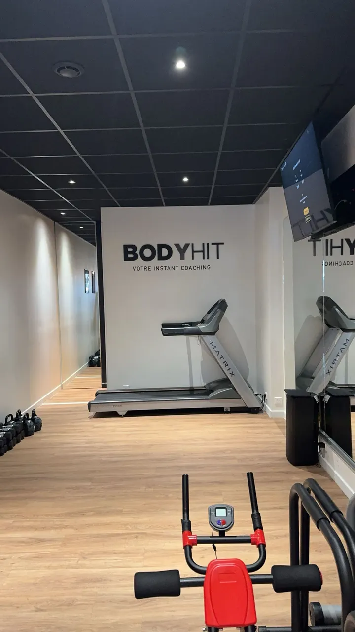 BODYHIT Saint-Ouen Electrostimulation — coaching personnel-studio à Saint-Ouen-sur-Seine — 4