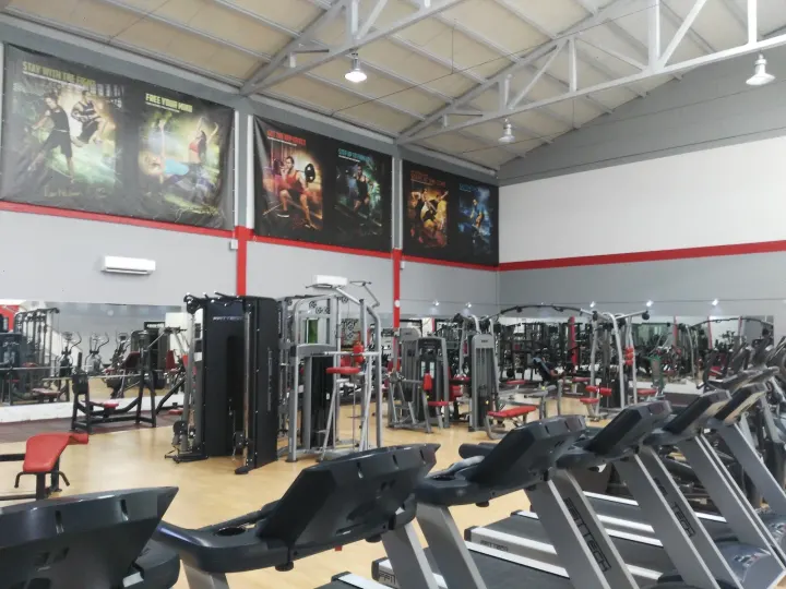 100% FitClub Mem Martins — ginásio-studio em Mem Martins, Algueirão — 3